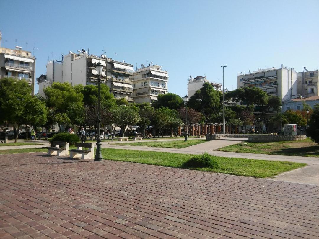 Chryssa - Χρυσα Apartment พาทรา ภายนอก รูปภาพ