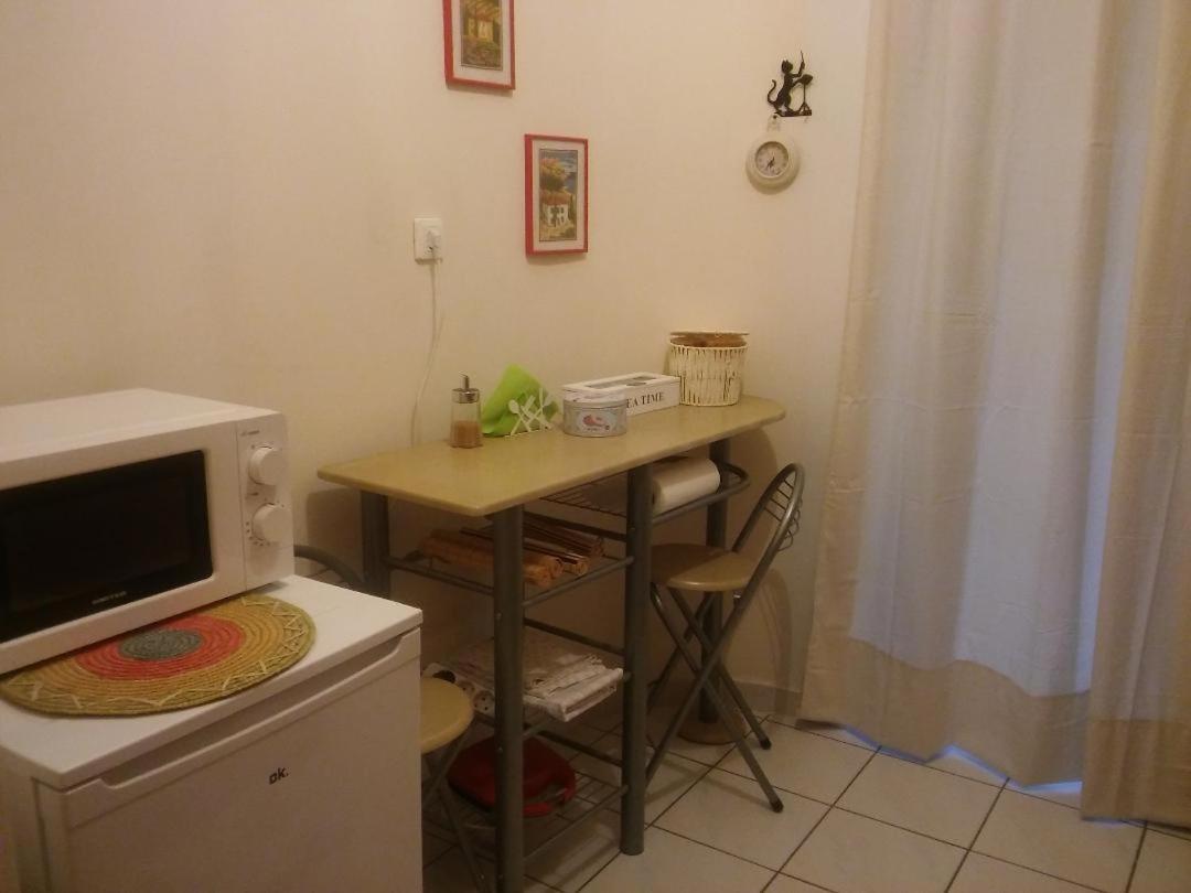 Chryssa - Χρυσα Apartment พาทรา ภายนอก รูปภาพ